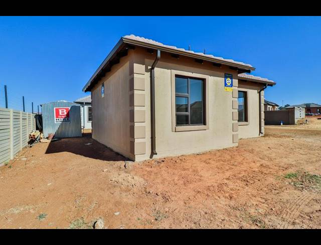 3 BEDROOM HOUSE FOR SALE IN CRYSTAL PARK